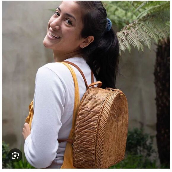 Crabtree & Evelyn wicker/wood backpack purse pocketbook’ shoulder bag purse nwt - Picture 3 of 7